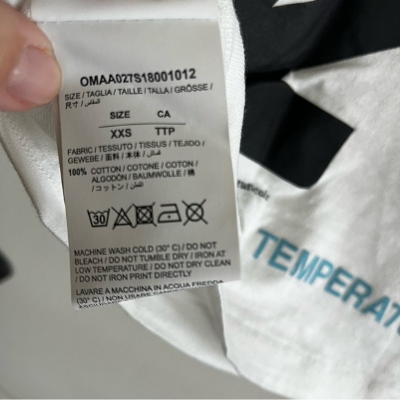 OFF-WHITE Mona Lisa Temperature T-shirt men’s size XXS small rip on top in back - Picture 9 of 10